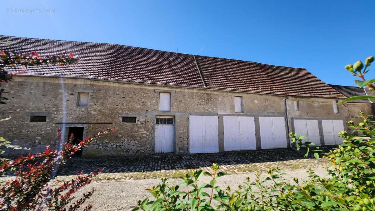 Maison à CHEVREVILLE