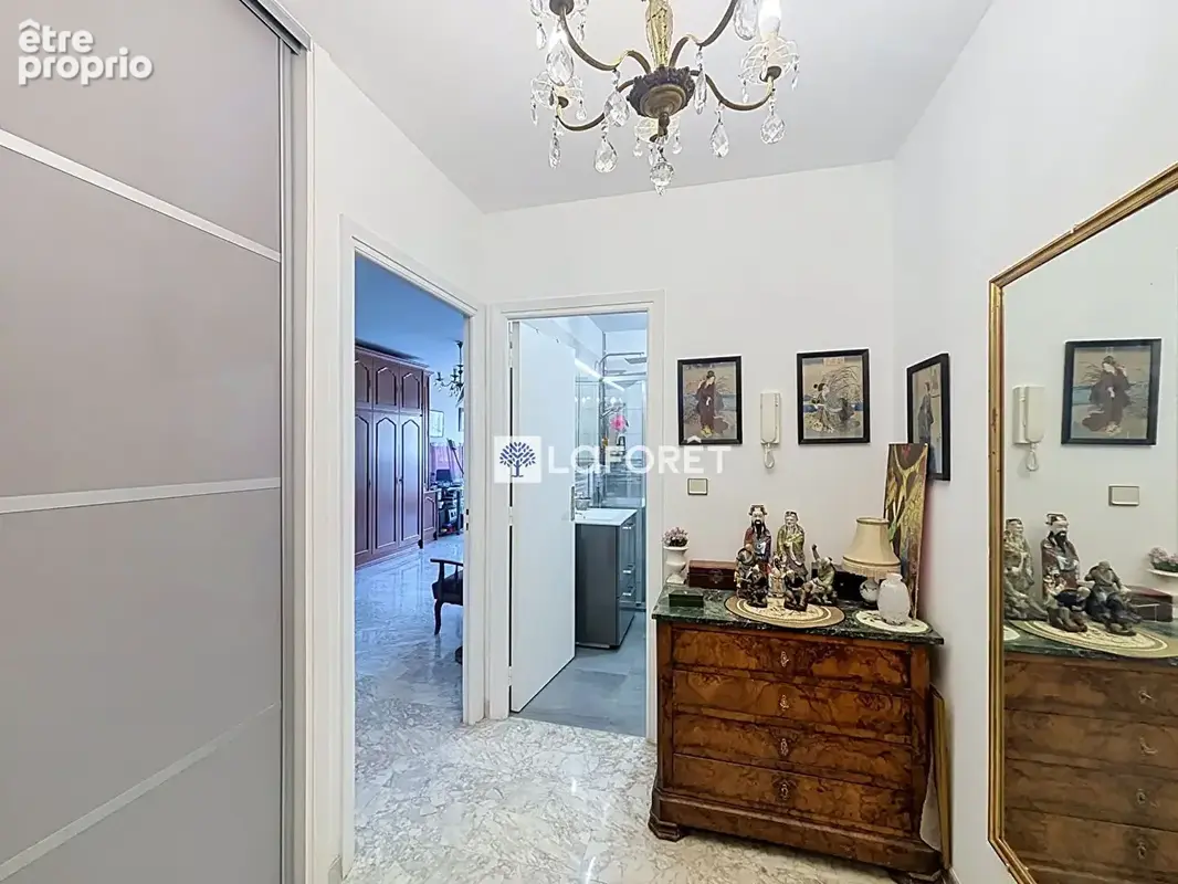 Grand studio 43m² - centre ville menton - grande terrasse - photo 2