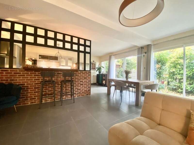 Appartement à CHOISY-LE-ROI