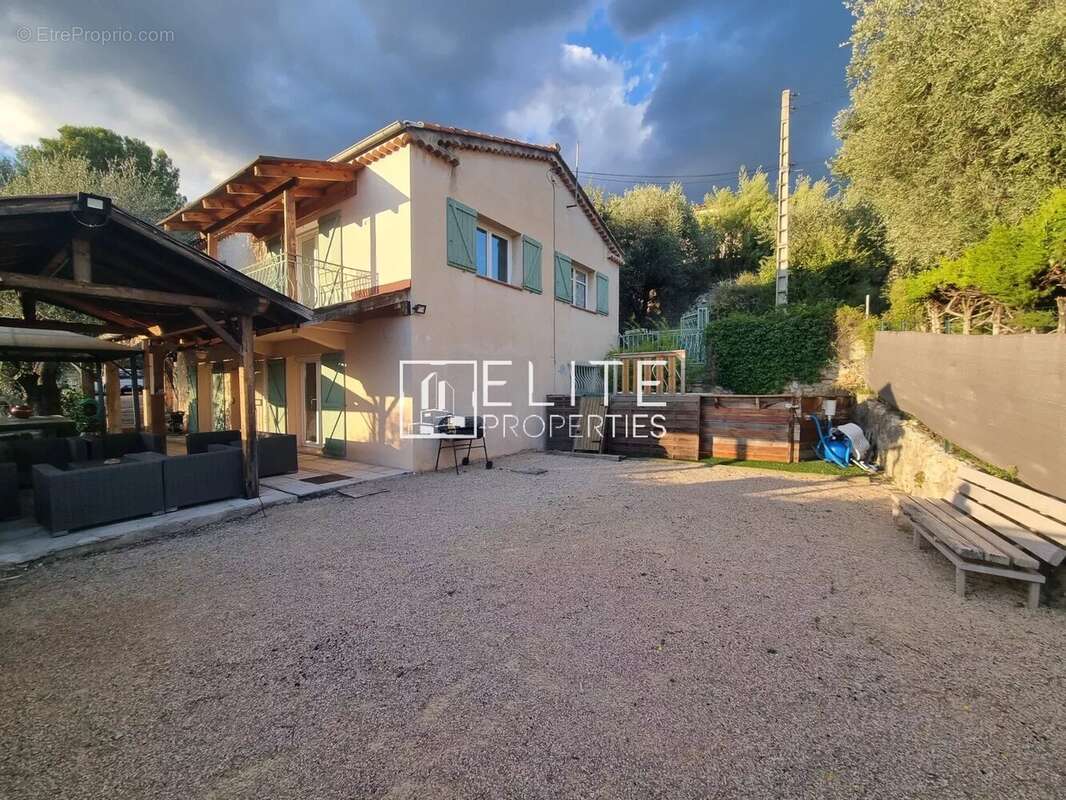 Maison à PEYMEINADE