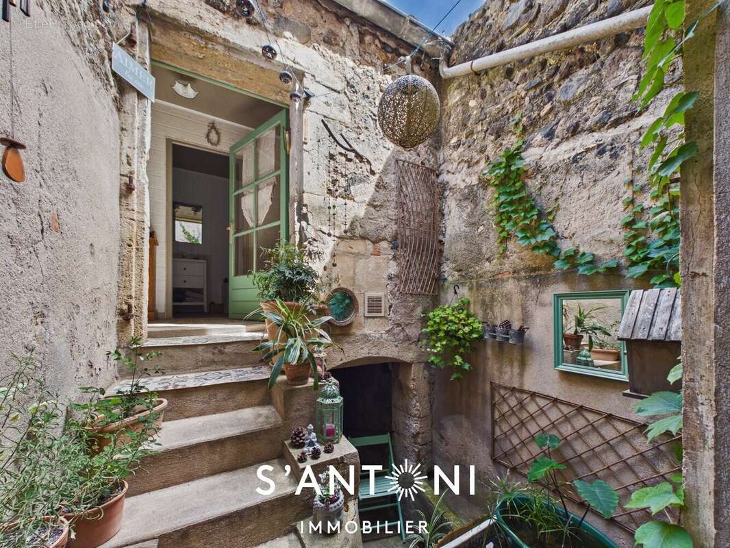 Maison à BESSAN