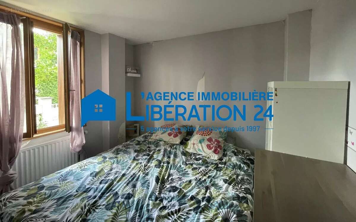 Maison à LE CHAMBON-FEUGEROLLES