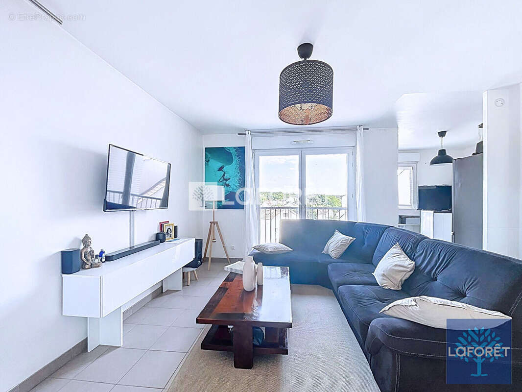 Appartement à VIGNEUX-SUR-SEINE