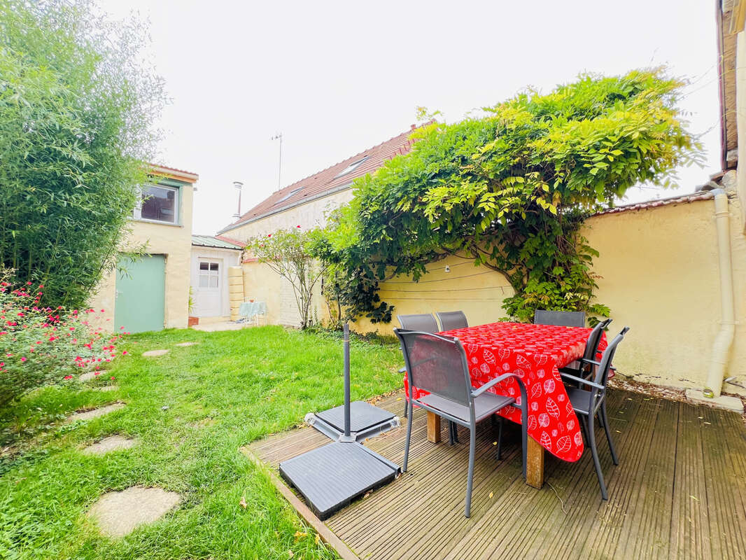 Maison à AUNAY-SOUS-AUNEAU