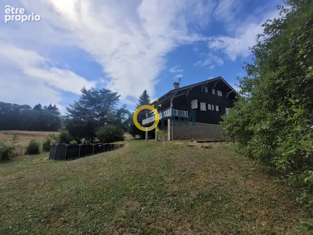 Apinac, Chalet 86m2 habitables avec dépendances et grand jardin - photo 15