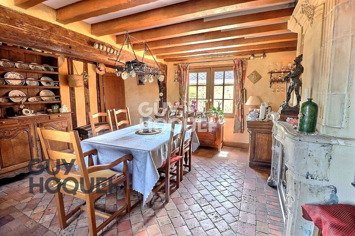 Mesnil en Ouche, proximité du château de Beaumesnil, tous commerces à pied. - photo 5
