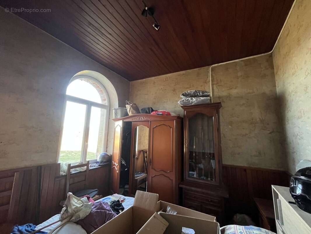 Maison à SAINT-BONNET-TRONCAIS