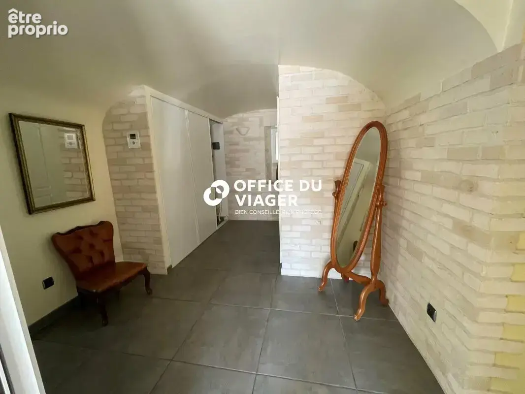 Maison - 5 pièces - 210 m² - photo 8