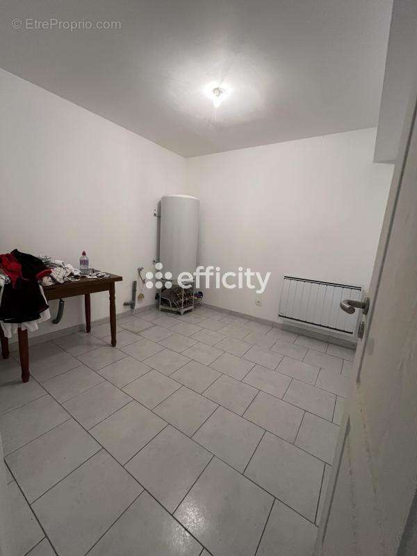 Maison 165 m² à Nanteuil-La-Fosse  - photo 18