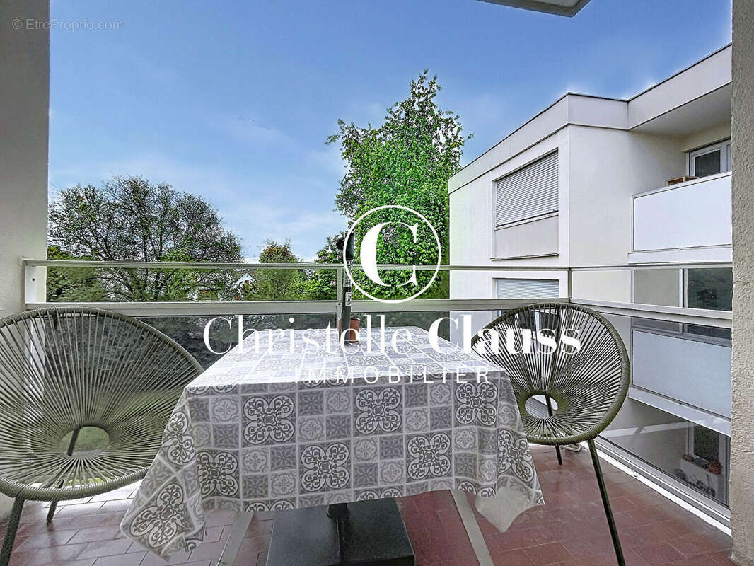 Appartement avec 3 terrasses, garage et cave - photo 4