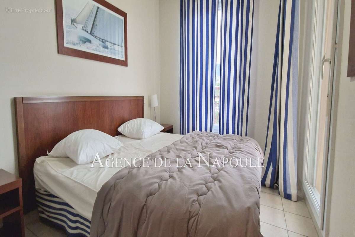 Appartement à MANDELIEU-LA-NAPOULE