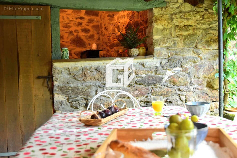 Maison à SALMIECH