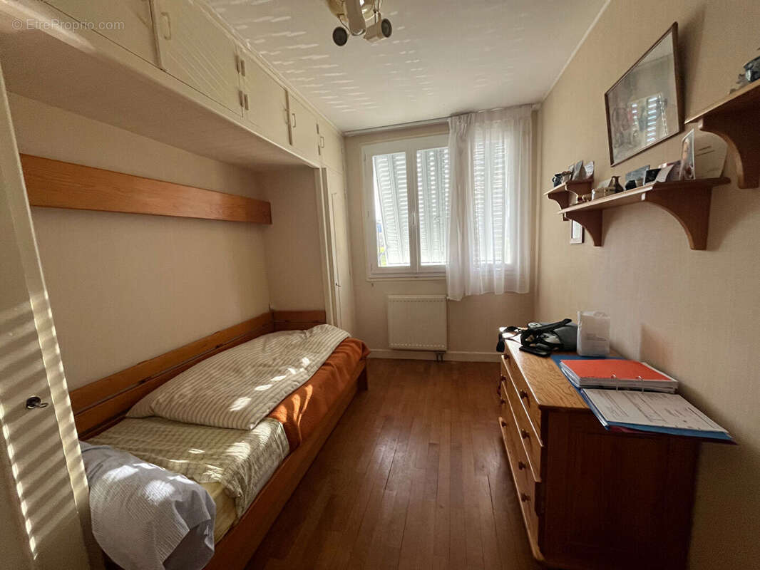 Maison à COURTIVRON