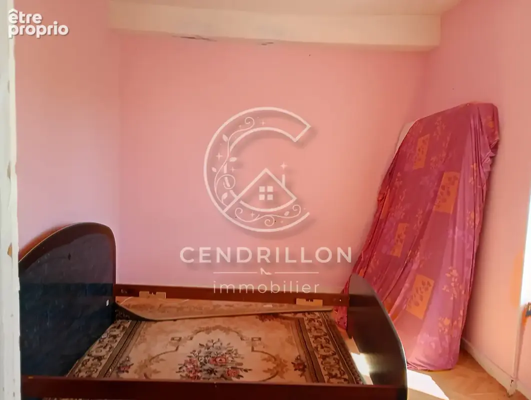 Immeuble de rapport d'une superficie de 150 m2, édifié sur un terrain de 390 m2. - photo 13