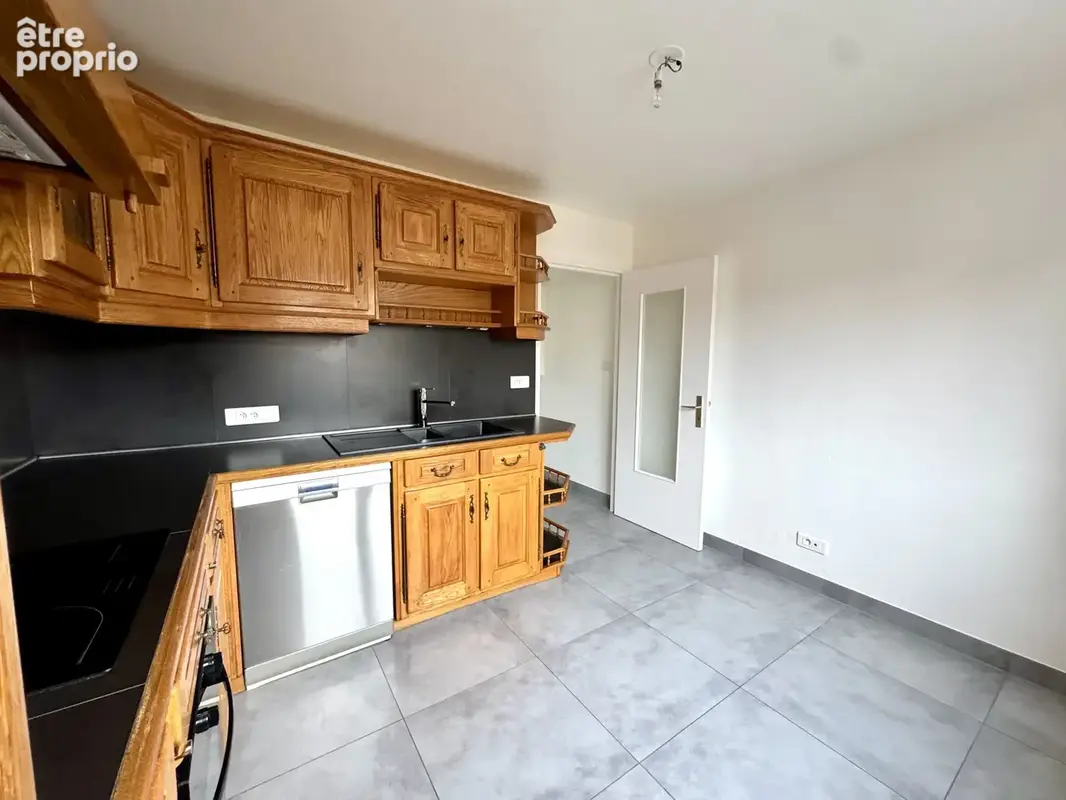À vendre à eschau   beau 3 pièces de 75 m2 avec balcon, grand garage et jardin collectif ! - photo 6