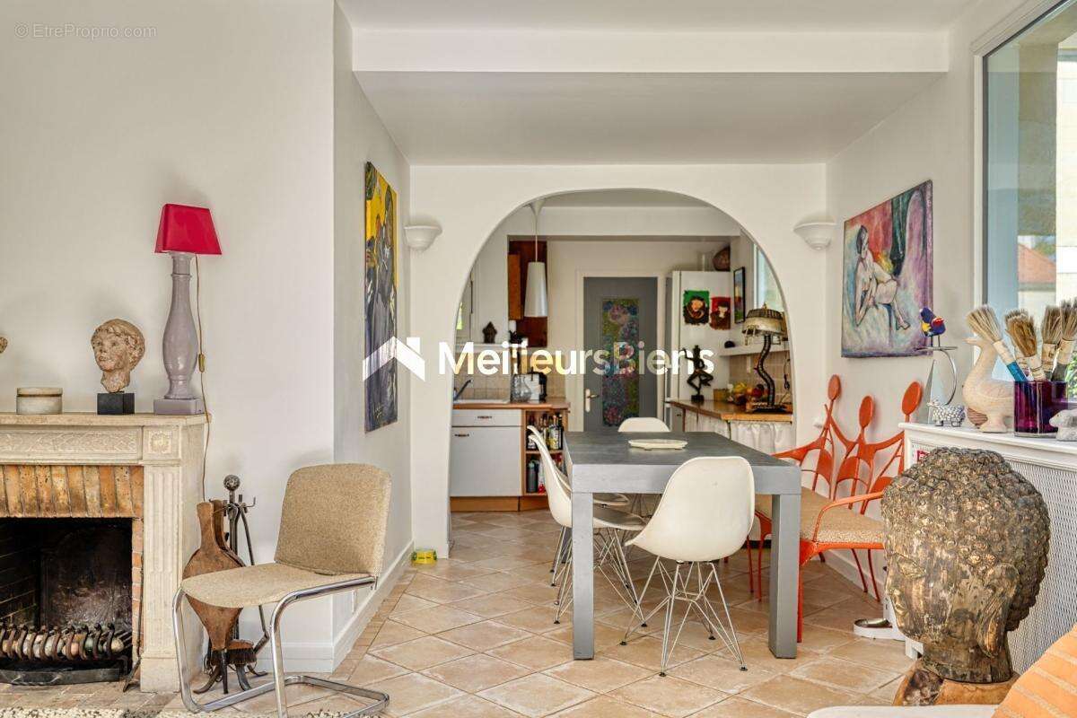 Maison à LA CELLE-SAINT-CLOUD