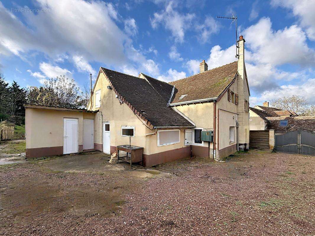 Secteur Bellême, maison de village de 130 m2  avec jardin de 1300 m2 - photo 8