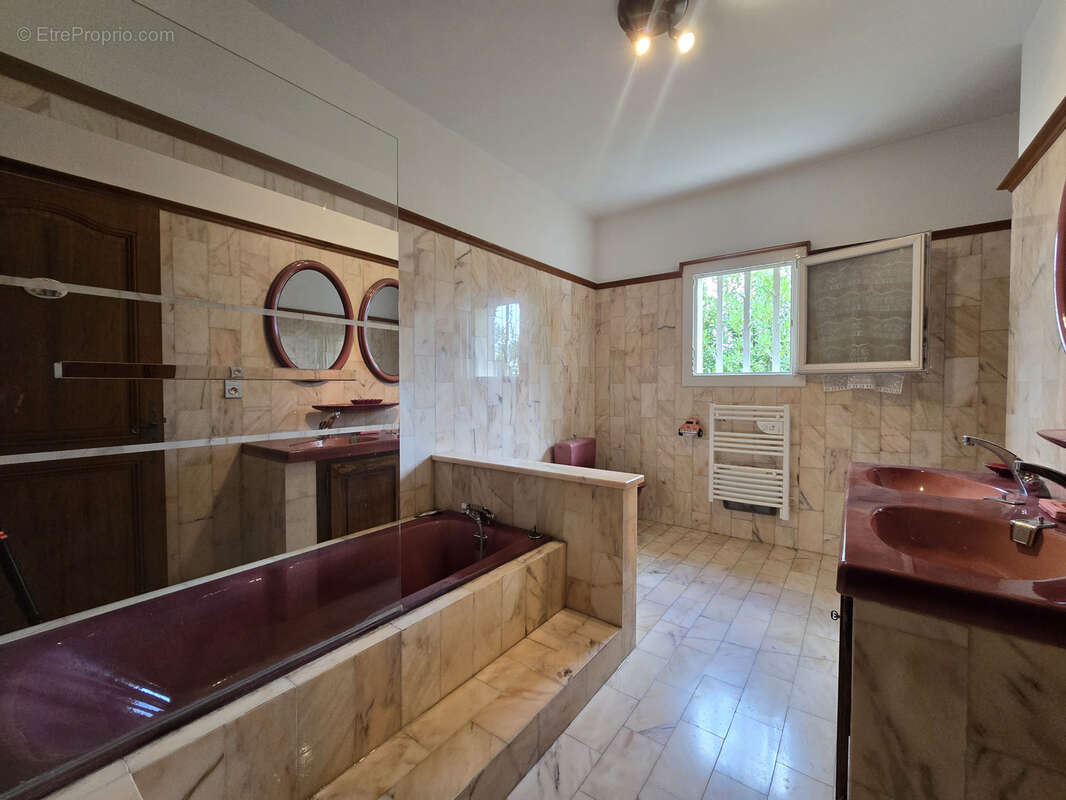 Maison à CAUMONT-SUR-DURANCE