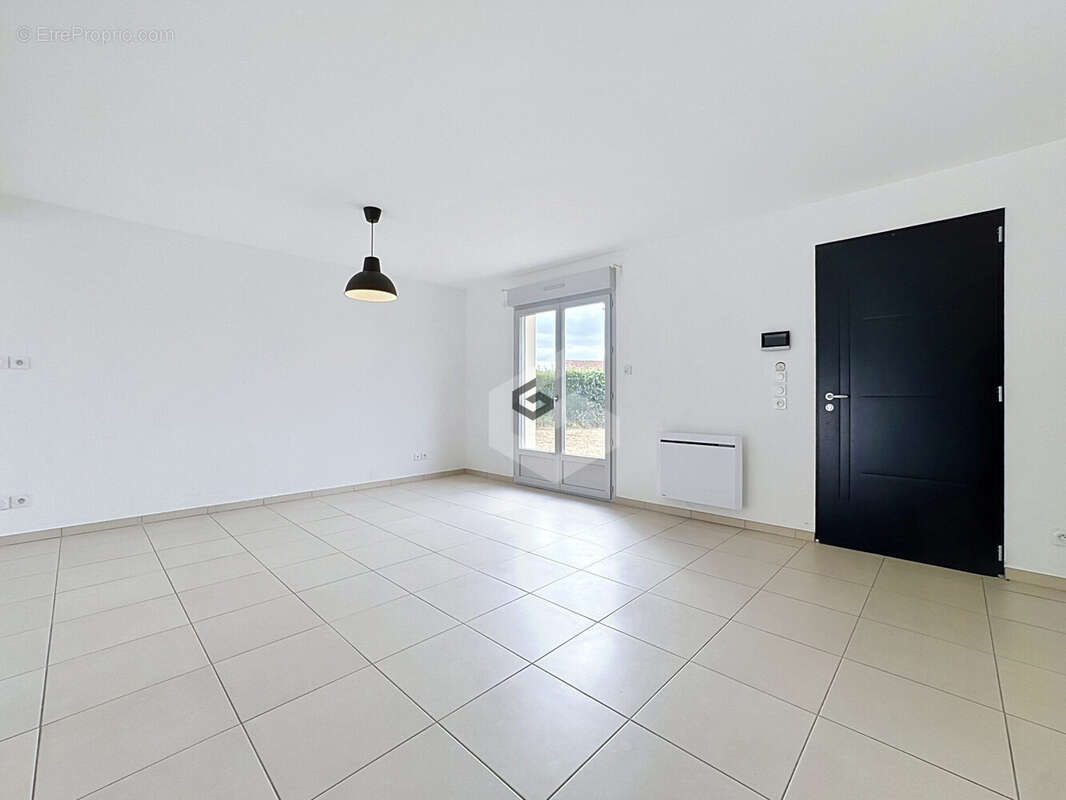 Maison 106 m² à Crouy  - photo 3