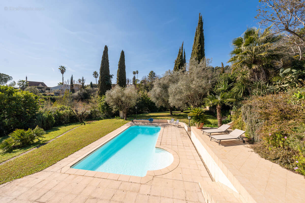 Maison à LA COLLE-SUR-LOUP