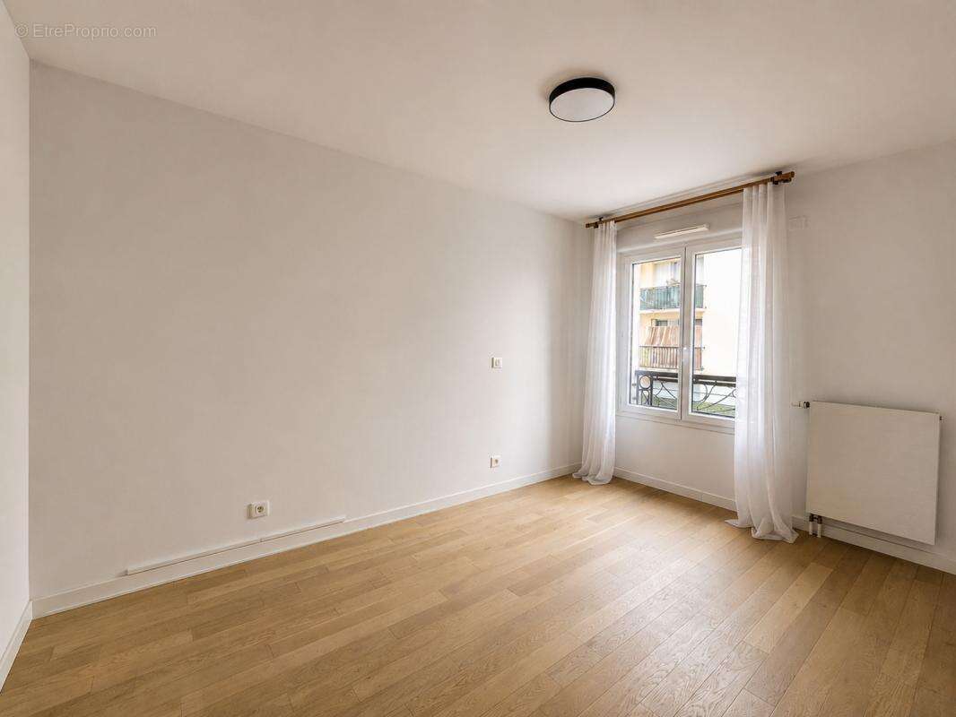 Appartement à SURESNES