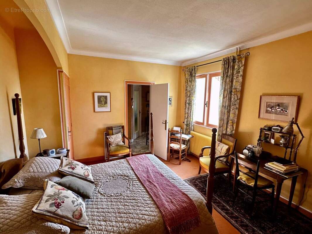 Maison à CHASSENEUIL-SUR-BONNIEURE