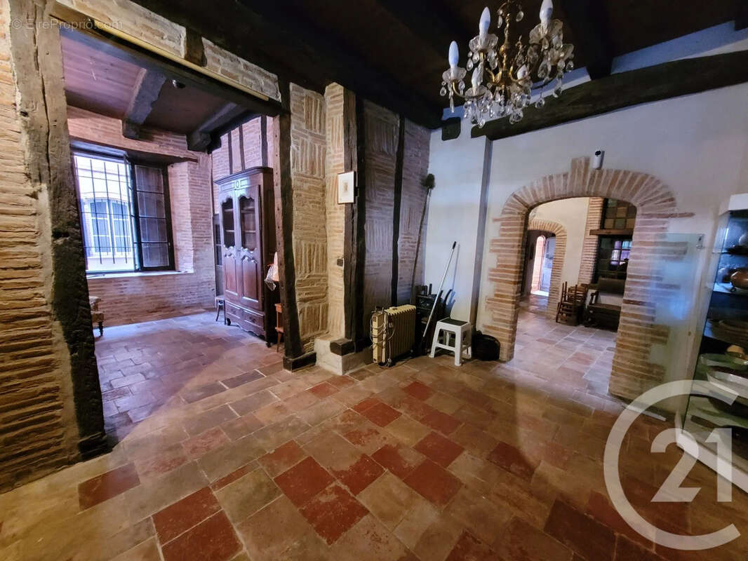 Maison à LISLE-SUR-TARN