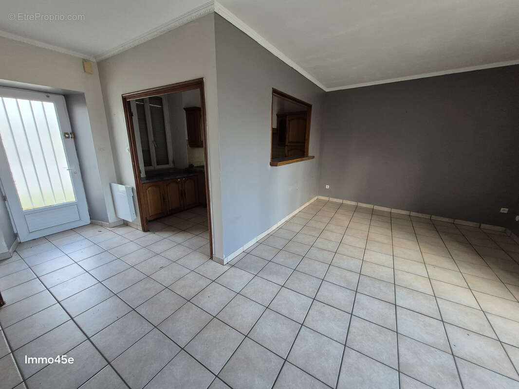 Maison à BEAUMONT-MONTEUX