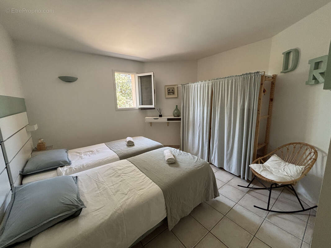 Villa de 176m2  sur 2 niveaux avec piscine et vue panoramique sur la mer et le golfe de Porto Vecchio - photo 21