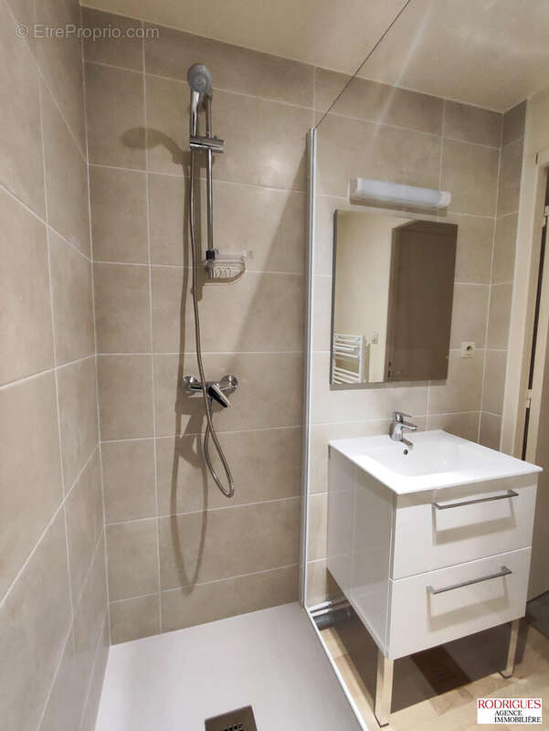Appartement 23 m² à Poitiers  - photo 6