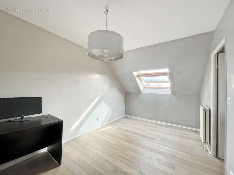 Maison à SAINT-REMY-LES-CHEVREUSE