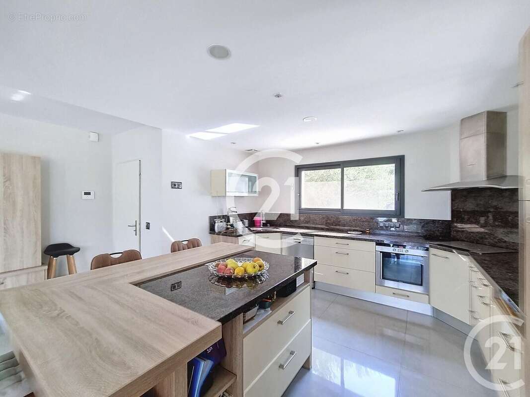 Maison à LATOUR-BAS-ELNE