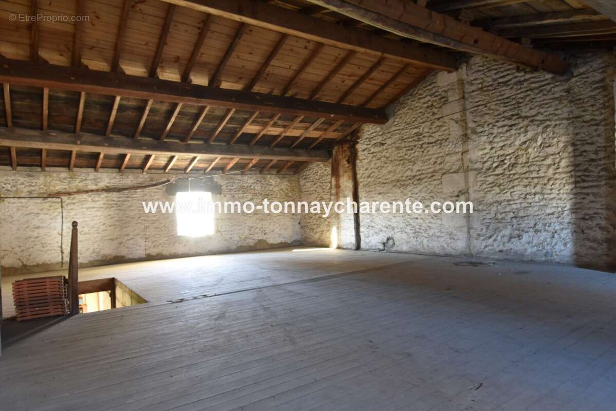 Maison à TONNAY-CHARENTE