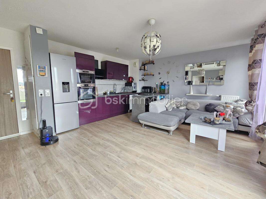 Appartement dernier étage F2 44m² terrasse 14m² SUD parking DPE C - photo 6