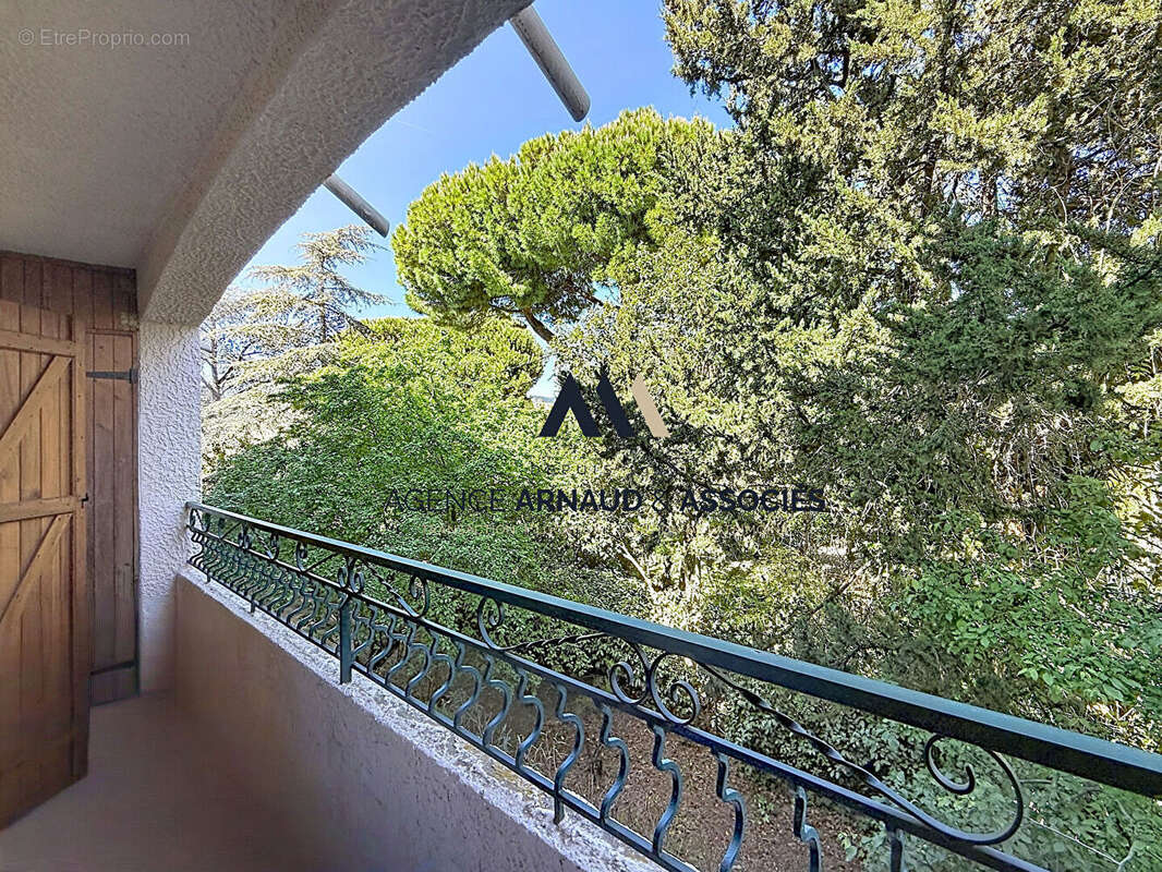 Appartement à SAINT-CYR-SUR-MER