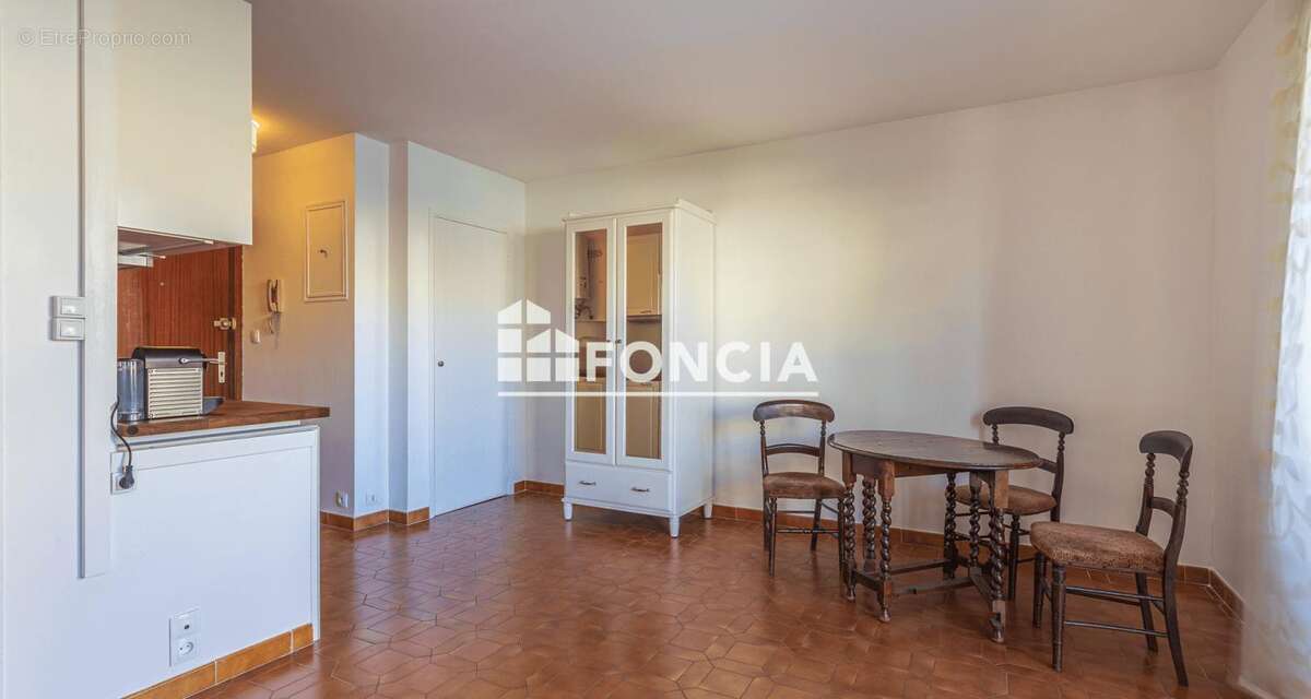 Appartement à SIX-FOURS-LES-PLAGES