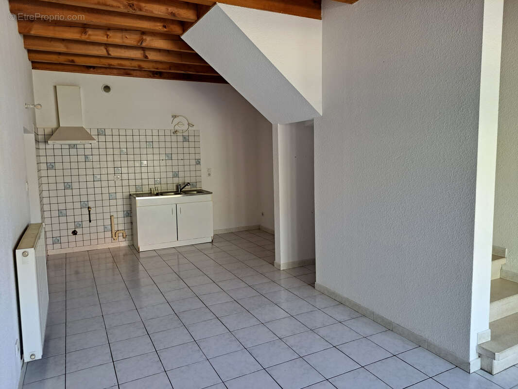 Maison à CAMPAGNE-SUR-AUDE
