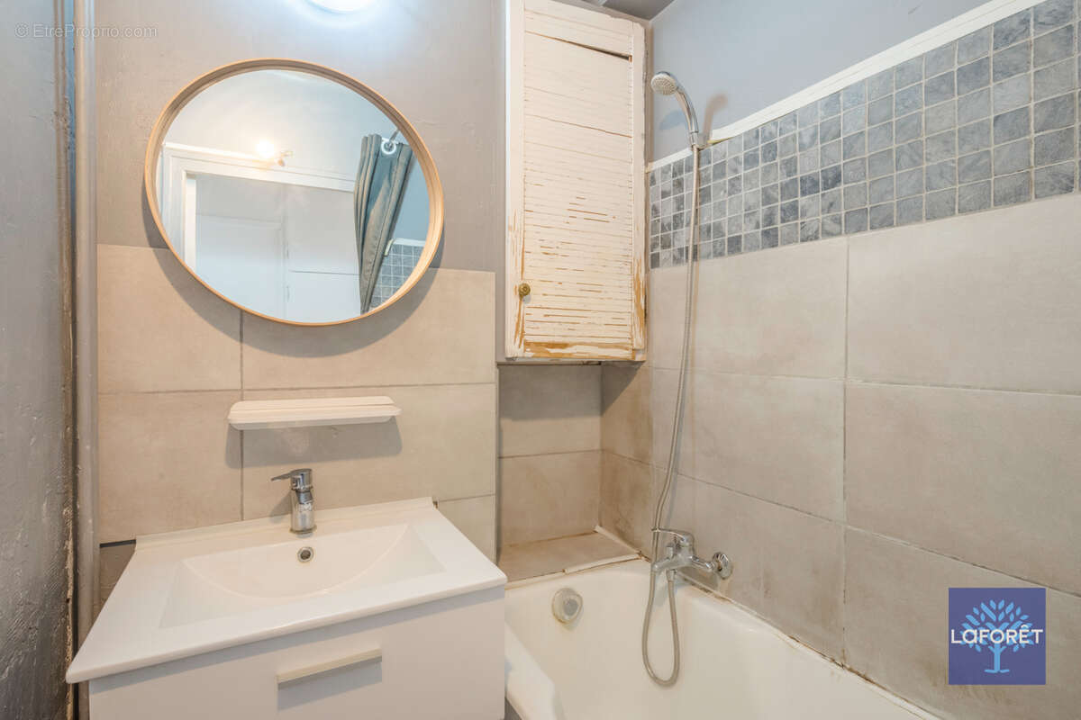 Appartement à LES PAVILLONS-SOUS-BOIS