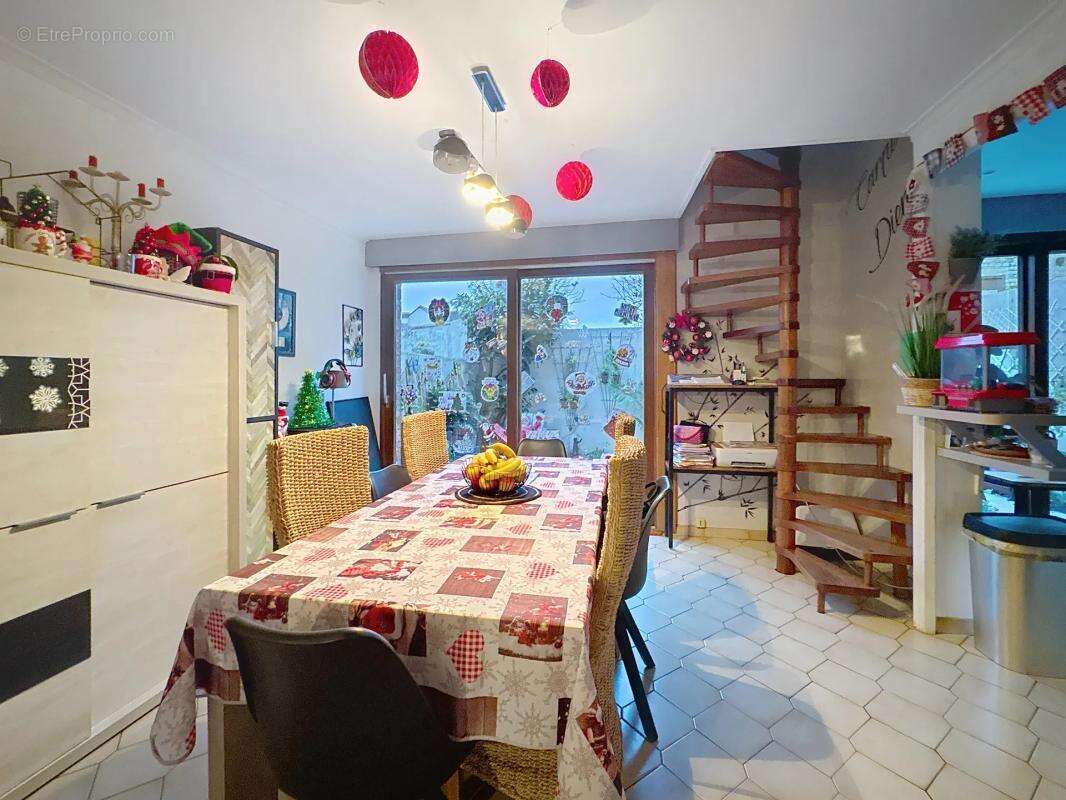 Maison à SAINT-POL-SUR-MER