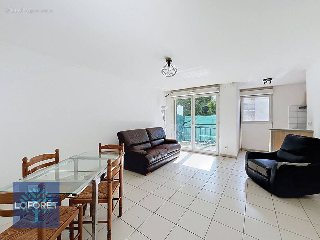 Appartement à CORBEIL-ESSONNES