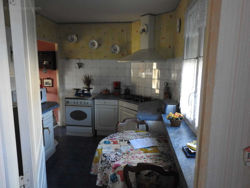 Maison 83 m² à Coutras  - photo 7