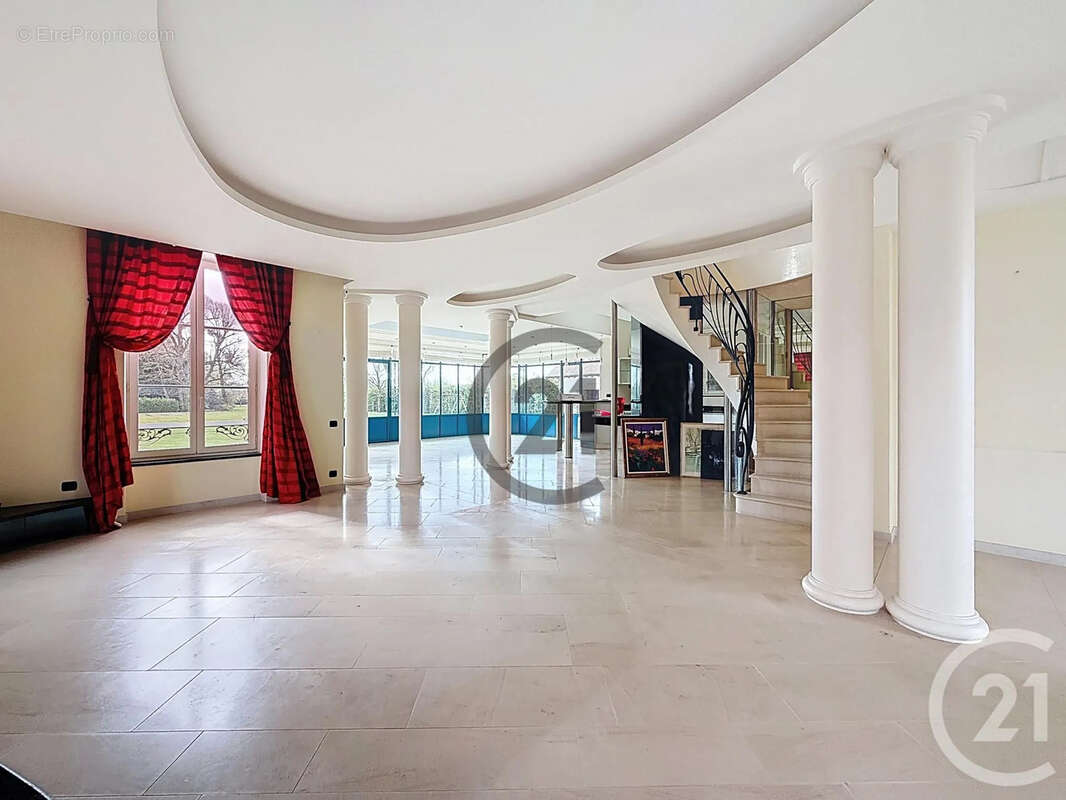 Maison à LAINES-AUX-BOIS