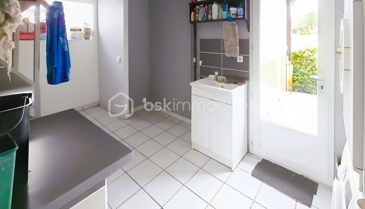 BEAU PLAIN-PIED 4 chambres - 1600m² Terrain Arboré - photo 5