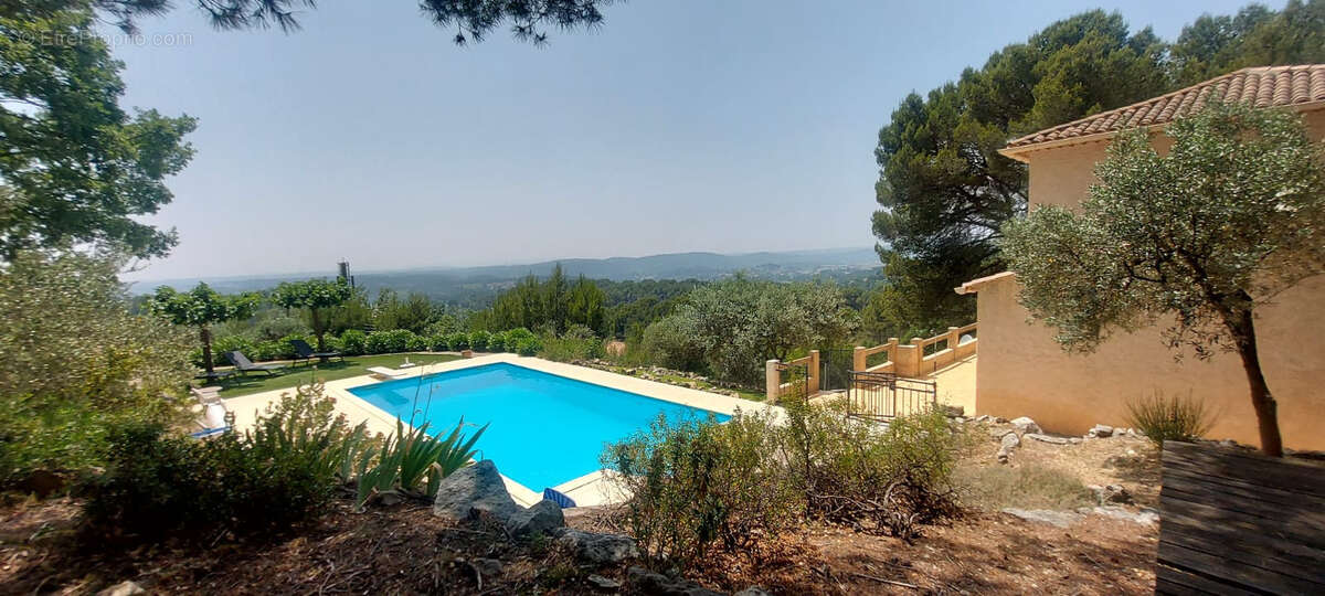 Maison à DRAGUIGNAN