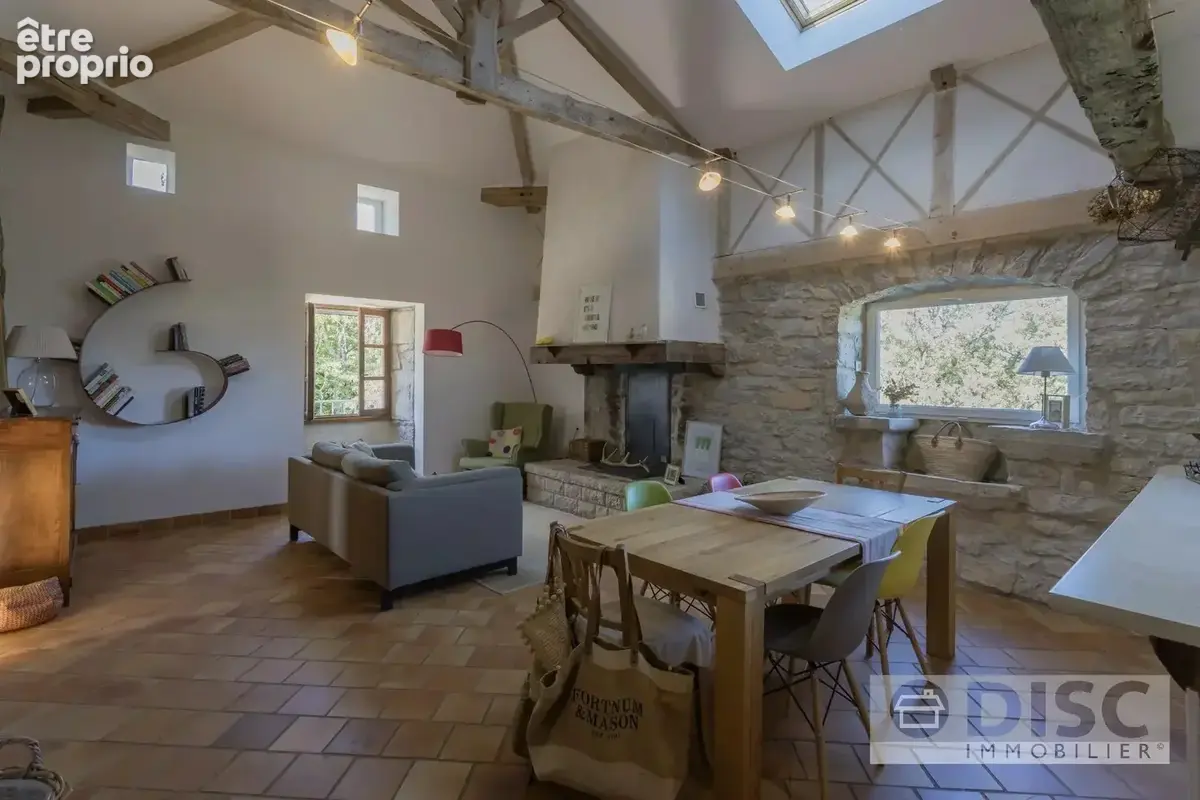 Charmante maison de campagne en pierre rénovée avec piscine et 1,7 ha - photo 5