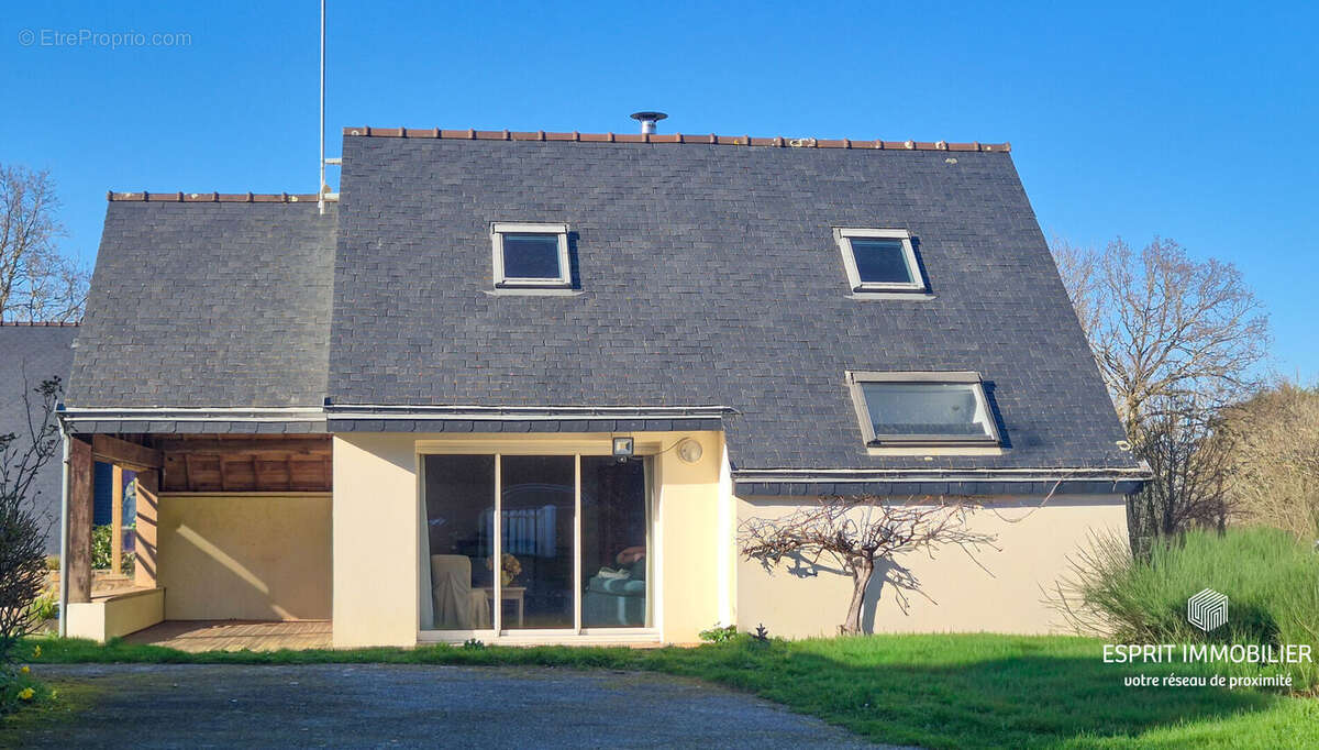 Maison à NEVEZ