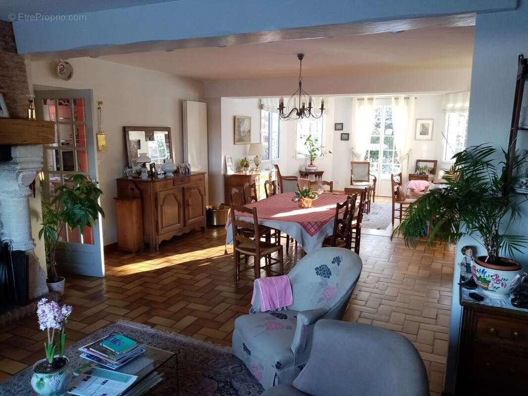 Maison à vendre 8 pièces YVETOT (76) à 1 heure 40 de la gare Saint Lazare PARIS - photo 2
