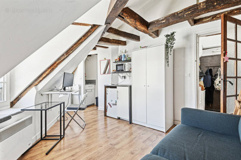 Appartement à PARIS-3E