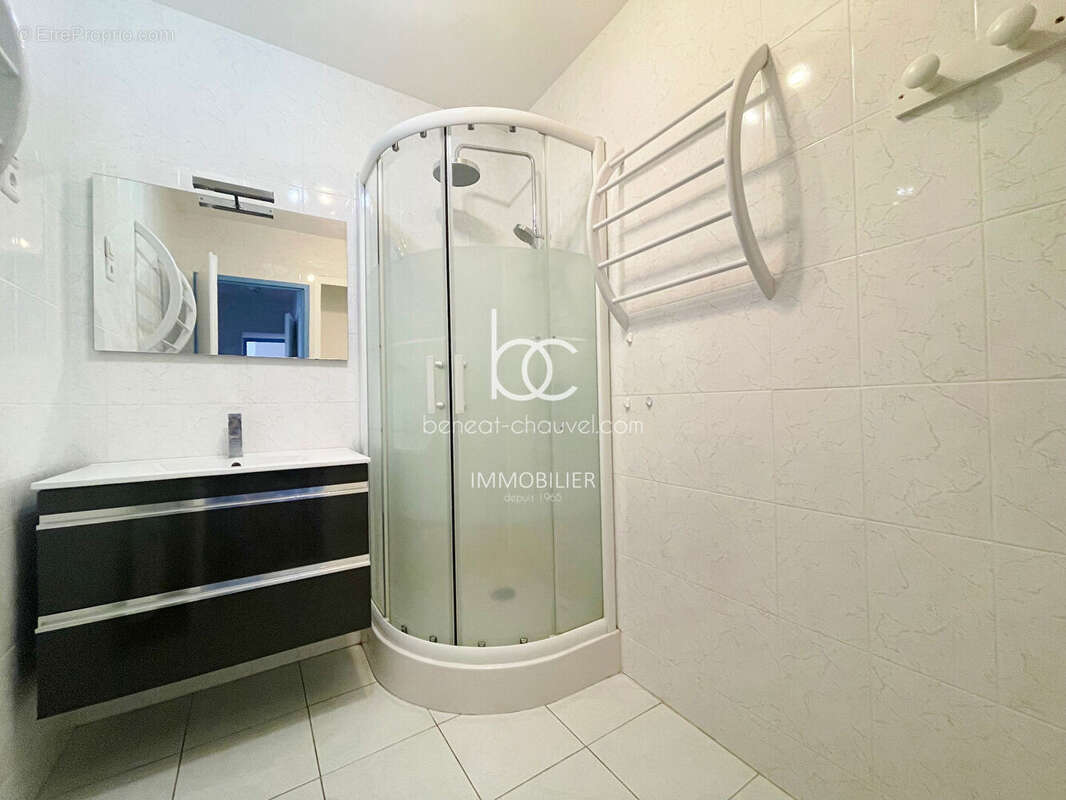 T3 Lumineux à Vannes Proche Gare et Centre-Ville 46 m² - photo 5