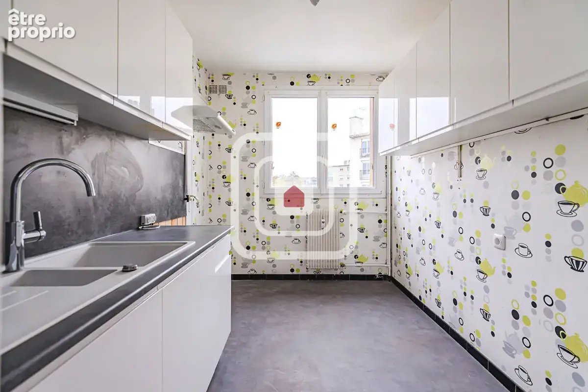 Appartement t5 avec 3 chambres balcon grand garage cave - photo 4